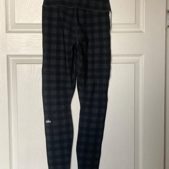 ALO Yoga | Pants & Jumpsuits | Occasion Leggings Black Plaid SZ Small - Picture 4 of 9